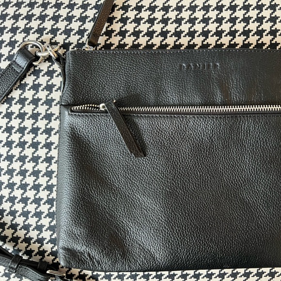 Danier leather black crossbody purse - Picture 2 of 6